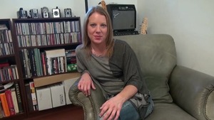 Horny Alyssa Dutch rubbing masturbation