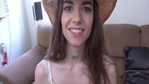 Skinny Tali Dova pussy eating