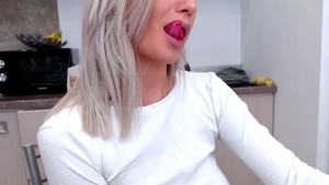 Solo wet pussy & pretty blonde babe got nailed