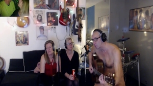 Big ass mature gets a buzz out of nailing HD