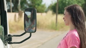 Long hair Cassie Fire threesome