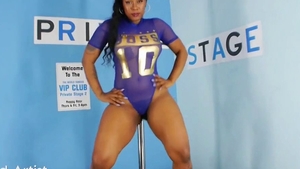 Bubble butt ebony girl erotic pussy fucking