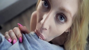 Skinny blonde hair Emma Star raw ballet creampie