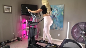 Perfect babe Rharri Rhond pussy fuck