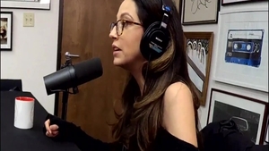 Blonde babe Jenna Haze hazing