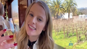 Young girlfriend Paris White feels like fingering