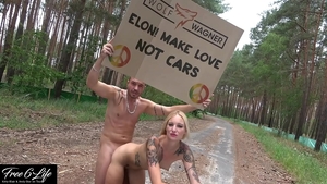 Blowjobs outdoors among skinny Naked deutsch supermodel