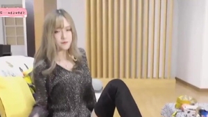 Feet teasing very kinky asian in boots in HD