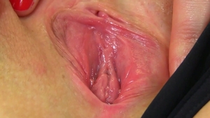 Older Woman Fun: Fingering huge british Lucy Gresty