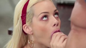 Beautiful Angel del Rey likes hard sex