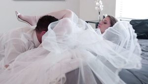 NF Busty: Blonde Veronica Vain doggy style