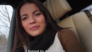 Stranded Teens - Hitchhiker Vanessa Decker