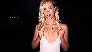 Baeb: Blonde Haley Reed bends over outdoors