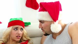 Exxxtra Small: Uma Jolie cumshot